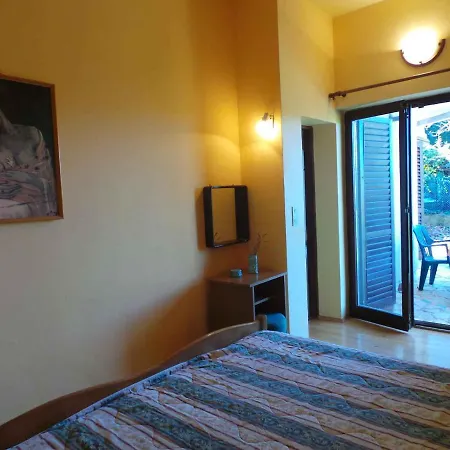 Apartament 2 *